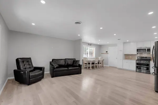 3832 Moorea DR, Modesto, CA 95356