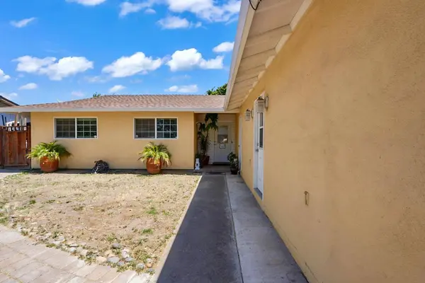 3832 Moorea DR, Modesto, CA 95356