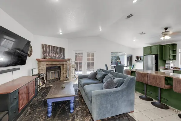 450 Hawthorne DR, Tracy, CA 95376