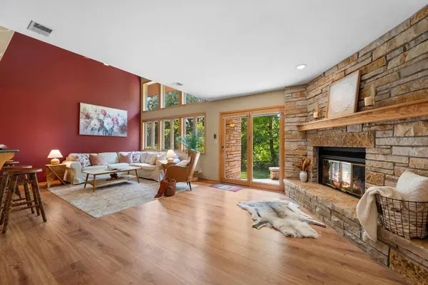 N89W16329 Main STREET, Menomonee Falls, WI 53051