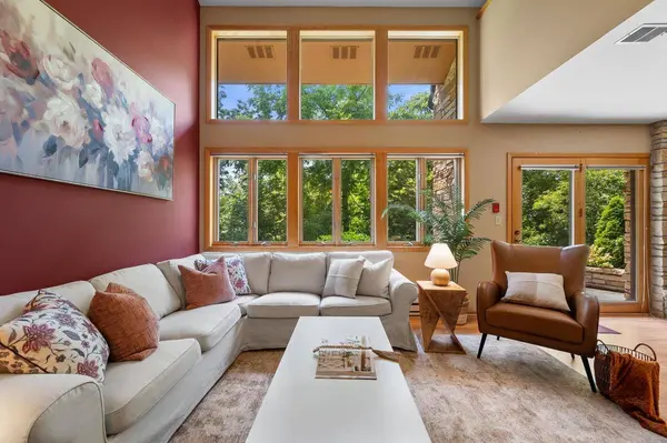 N89W16329 Main STREET, Menomonee Falls, WI 53051