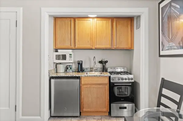 1028 E Juneau AVENUE #418, Milwaukee, WI 53202