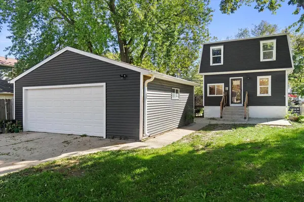 3721 E Birchwood AVENUE, Cudahy, WI 53110