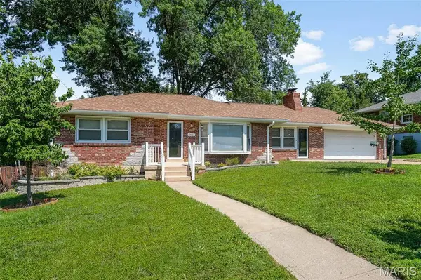 3611 Forest Dale DR, St Louis, MO 63125