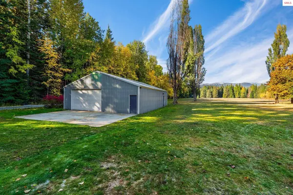 55 Trotter Ln, Sandpoint, ID 83864