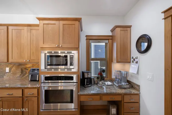 4083 W SHOREVIEW LN, Coeur d'Alene, ID 83814