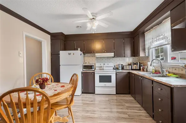20 Braggs Lane, Pouch Cove, NL A0A 3L0