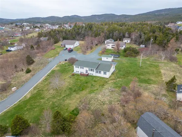 20 Braggs Lane, Pouch Cove, NL A0A 3L0