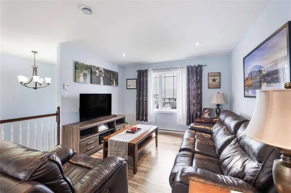 40 Finlaystone Drive, Mt. Pearl, NL A1A 0E2