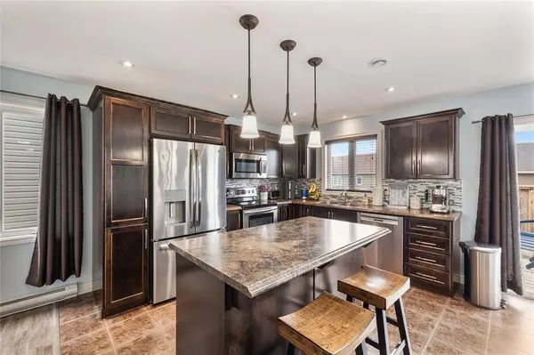 40 Finlaystone Drive, Mt. Pearl, NL A1A 0E2