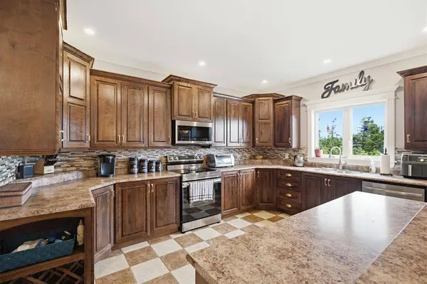 5 Captain Matthew Davis Drive, Torbay, NL A1K 0G7