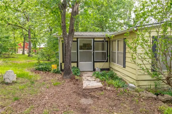 1247 W First St, Lead Hill, AR 72644