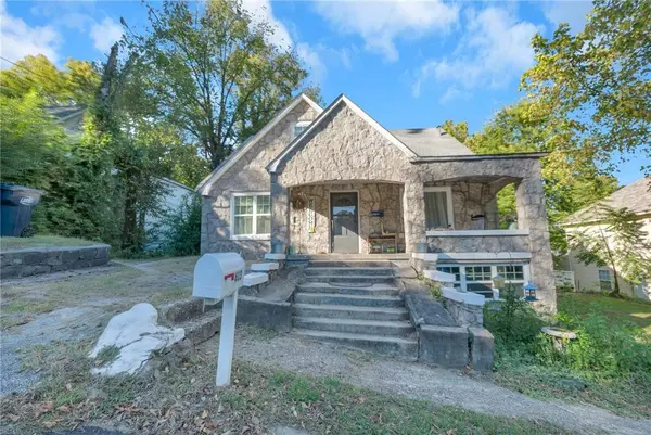 613 W South Ave, Harrison, AR 72601