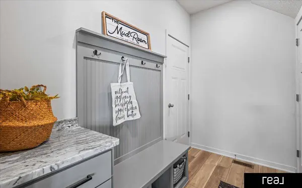 7409 N 176 Avenue, Bennington, NE 68007