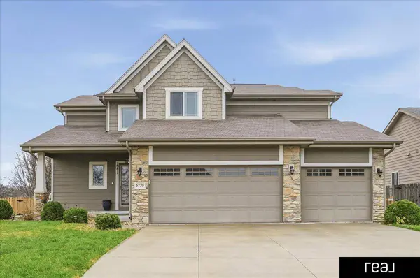 5720 S 165 Street, Omaha, NE 68135