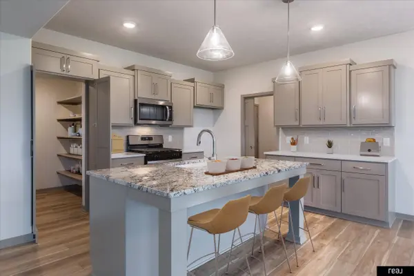 12615 Carpenter ST, Papillion, NE 68138