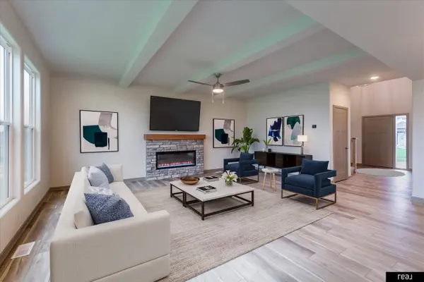 12615 Carpenter ST, Papillion, NE 68138