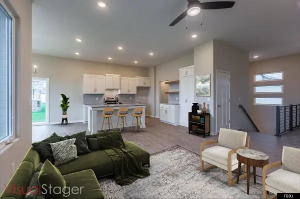 12810 cooper ST, Papillion, NE 68138