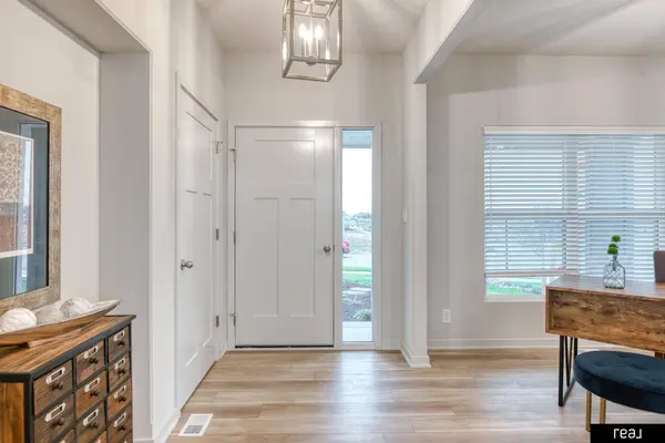 12510 Carpenter ST, Papillion, NE 68046