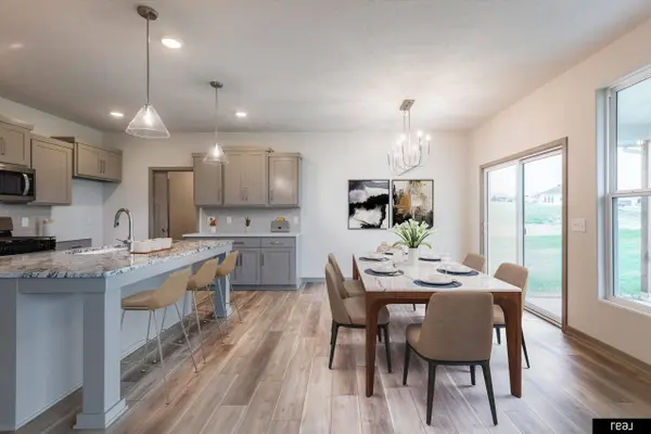 12615 Carpenter ST, Papillion, NE 68138