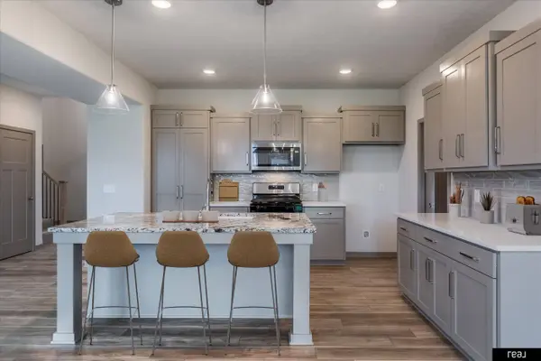 12615 Carpenter ST, Papillion, NE 68138