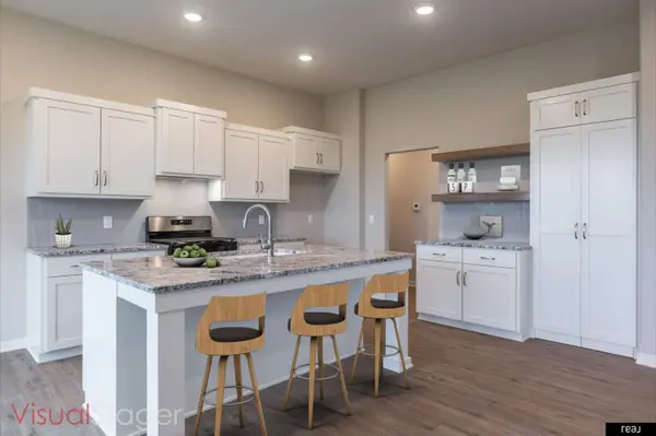 12810 cooper ST, Papillion, NE 68138