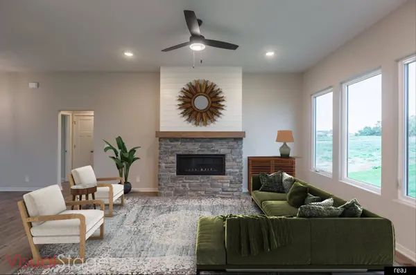 12810 cooper ST, Papillion, NE 68138