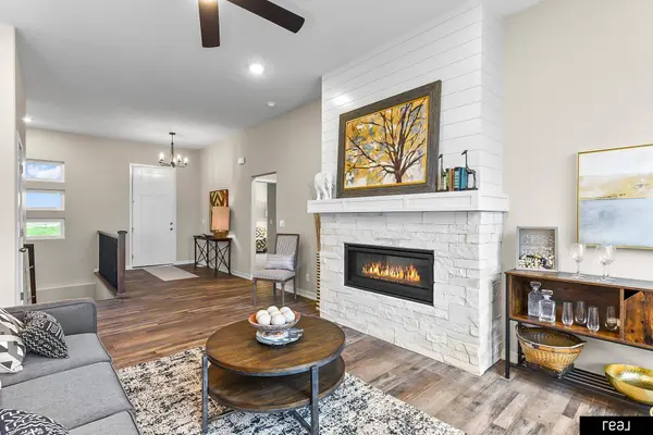 12501 Quail DR, Bellevue, NE 68123