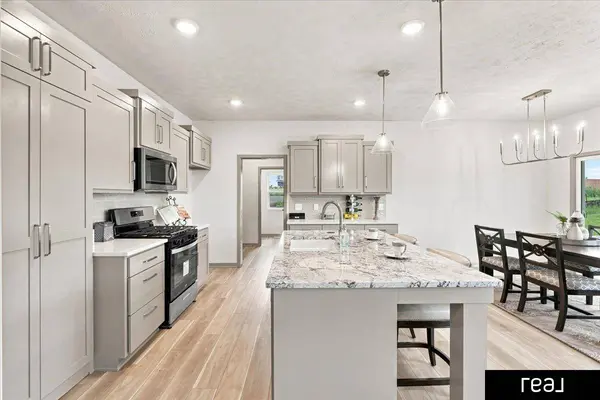 12615 Carpenter ST, Papillion, NE 68138