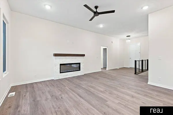 12019 S 44 ST, Bellevue, NE 68123