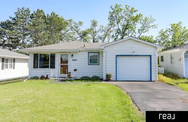 6919 B ST, Omaha, NE 68106