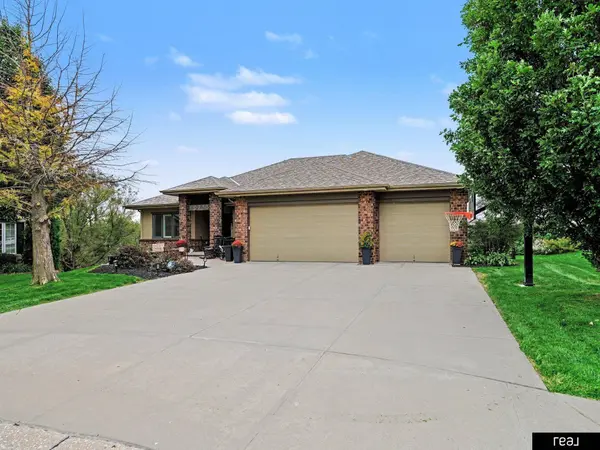 10215 Margo ST, La Vista, NE 68128