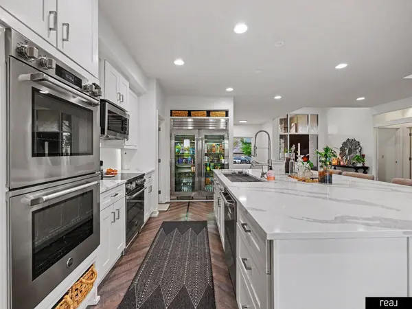 10215 Margo ST, La Vista, NE 68128