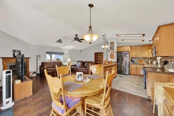 760 Lingel Dr, El Cajon, CA 92019