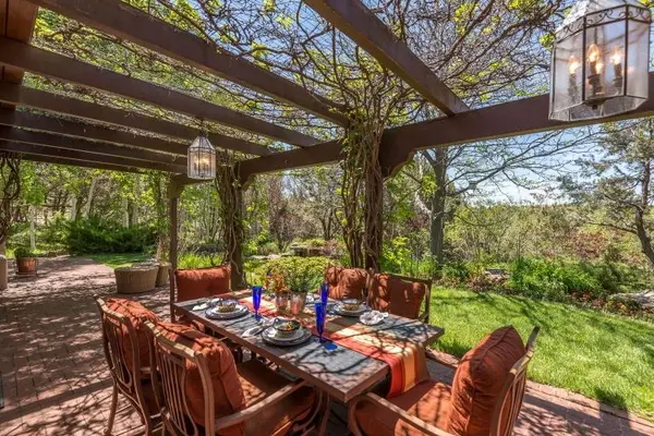 feature image of What Do Santa Fe Sellers Expect This Spring?