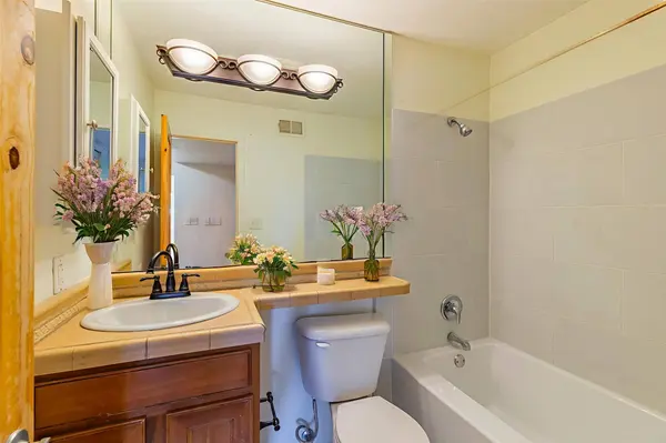 2210 Miguel Chavez Unit 812, Santa Fe, NM 87505