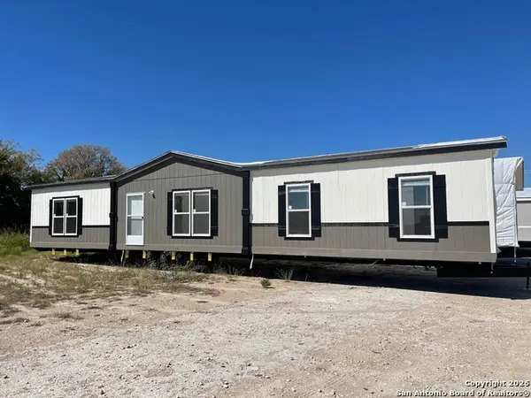 3041 FM-1333, Poteet, TX 78065