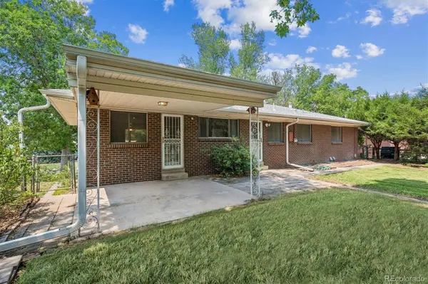 6408 S Acoma ST, Littleton, CO 80120