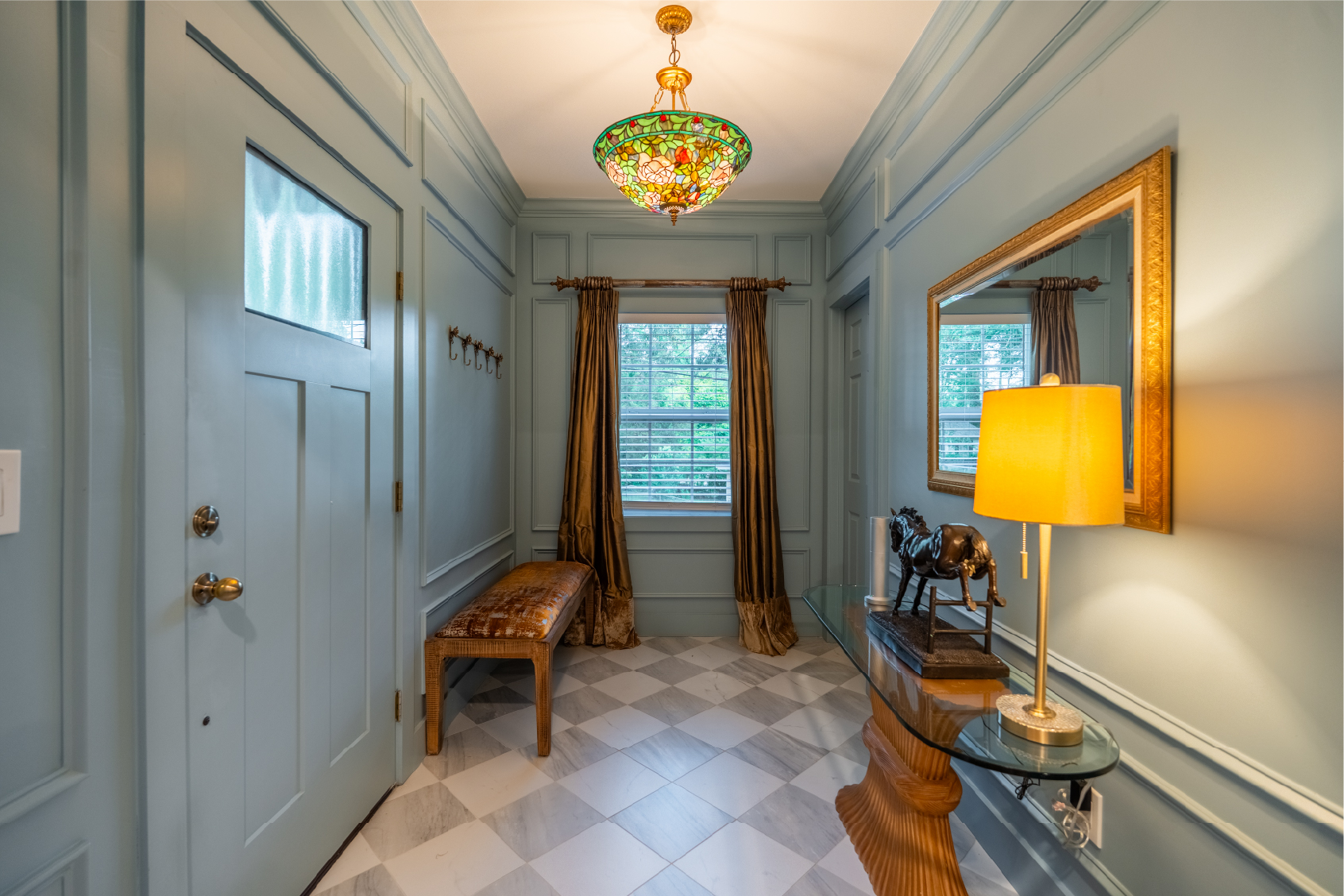 Prestigious international real estate representation
