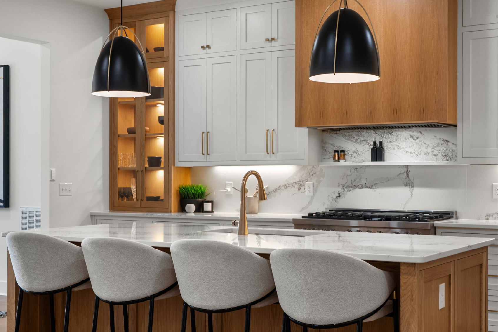 Luxury property with global market exposure