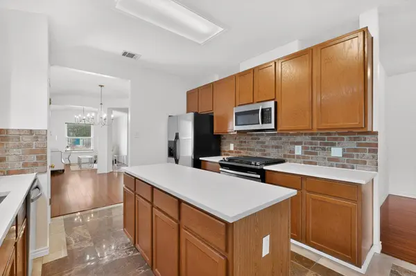 211 Silverado DR, Kyle, TX 78640