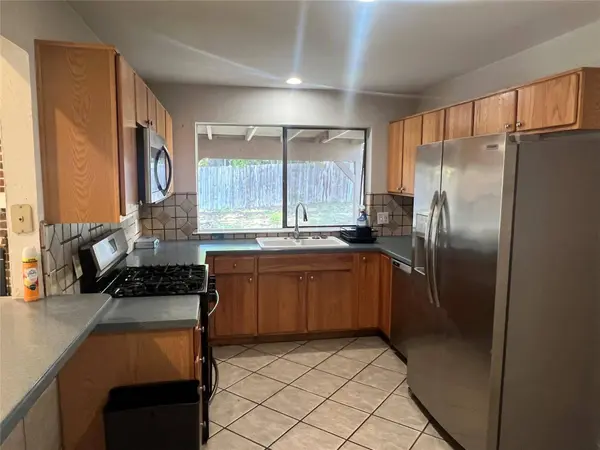 9410 Meadow Vale LN, Austin, TX 78758