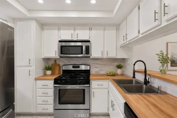 445 W 6th, Long Beach, CA 90802