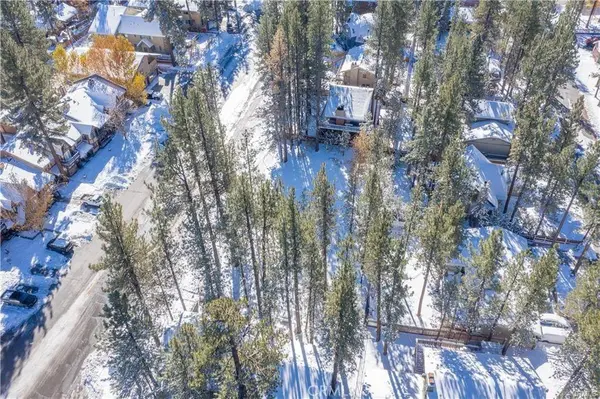 570 Summit, Big Bear Lake, CA 92315
