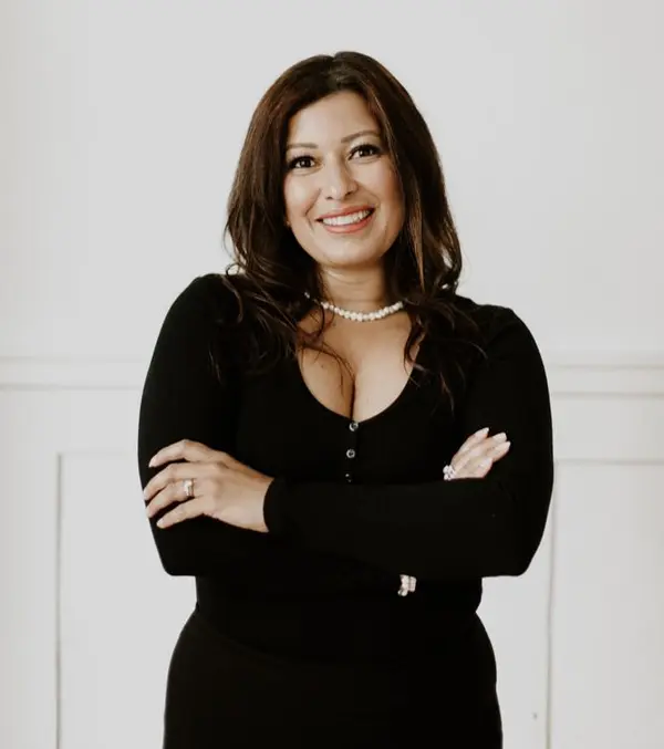 Realtor Latina en Calgary - Karla Linares