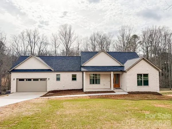 1322 Kensington CIR, Newton, NC 28658