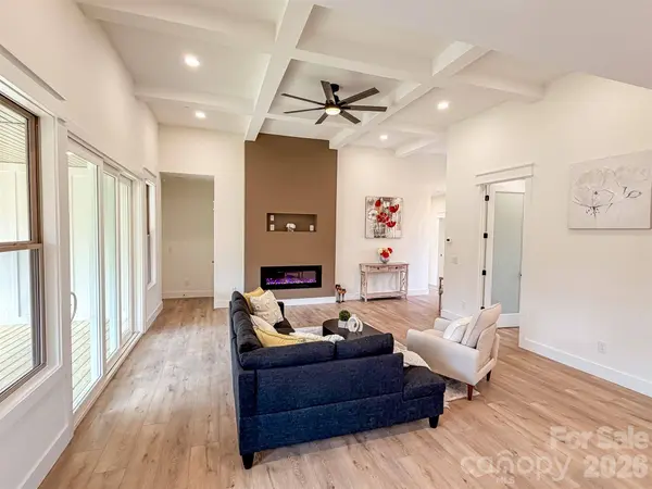 1322 Kensington CIR, Newton, NC 28658