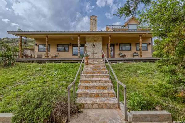 24499 N US HIGHWAY 83, Concan, TX 78838
