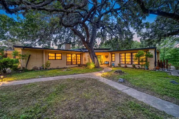 19967 Tx- 127, Concan, TX 78881
