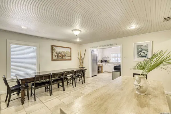 512 Cr 348 (River Road), Concan, TX 78838